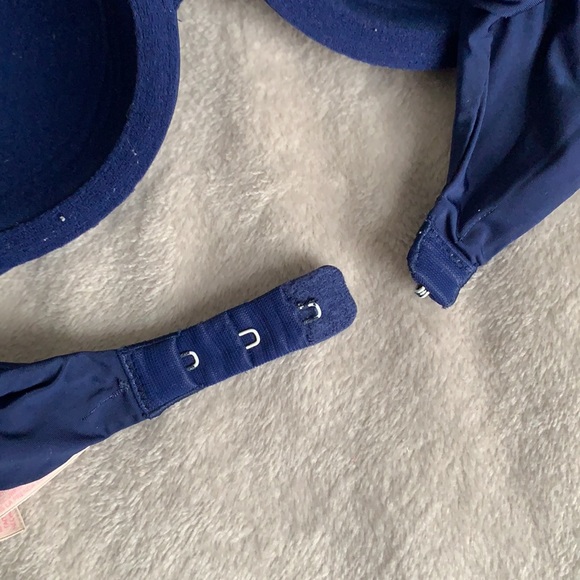 Victoria’s Secret T-Shirt Bra - Picture 5 of 5